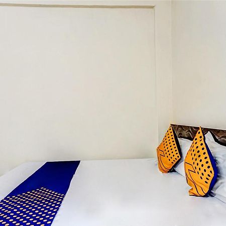 Spot On 81689 New Saiba Lodging Poona Buitenkant foto