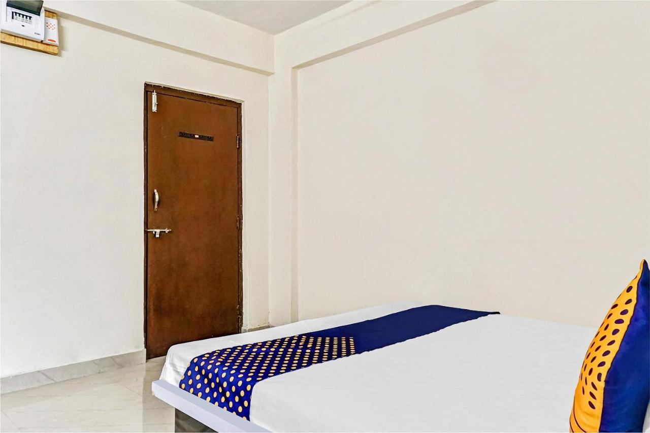 Spot On 81689 New Saiba Lodging Poona Buitenkant foto