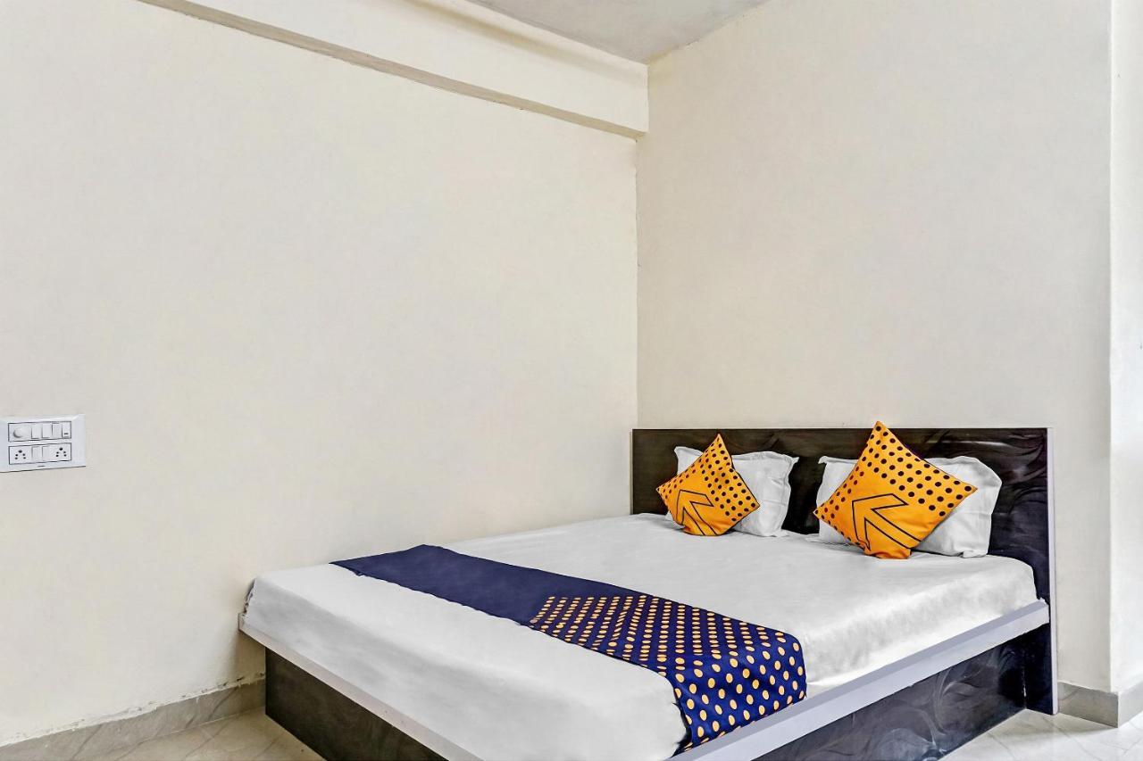 Spot On 81689 New Saiba Lodging Poona Buitenkant foto