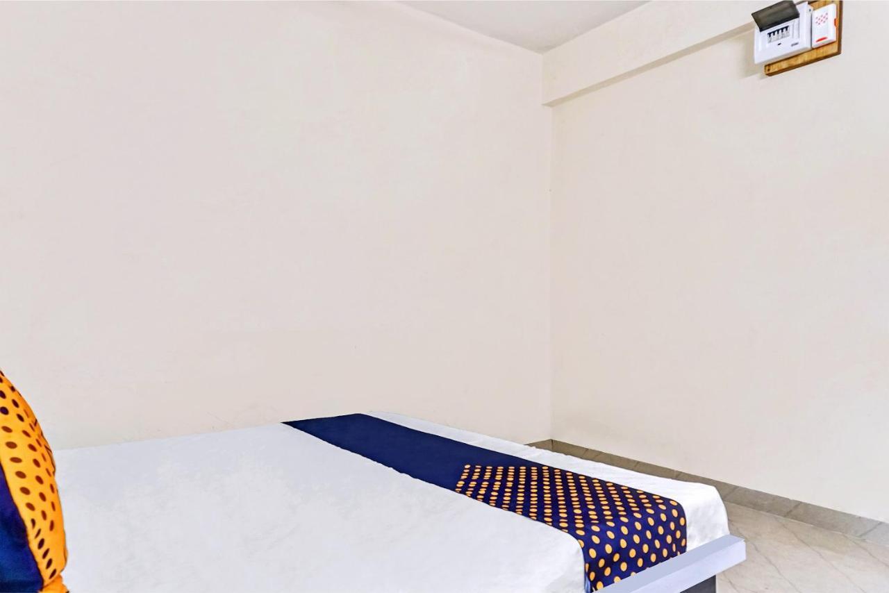 Spot On 81689 New Saiba Lodging Poona Buitenkant foto