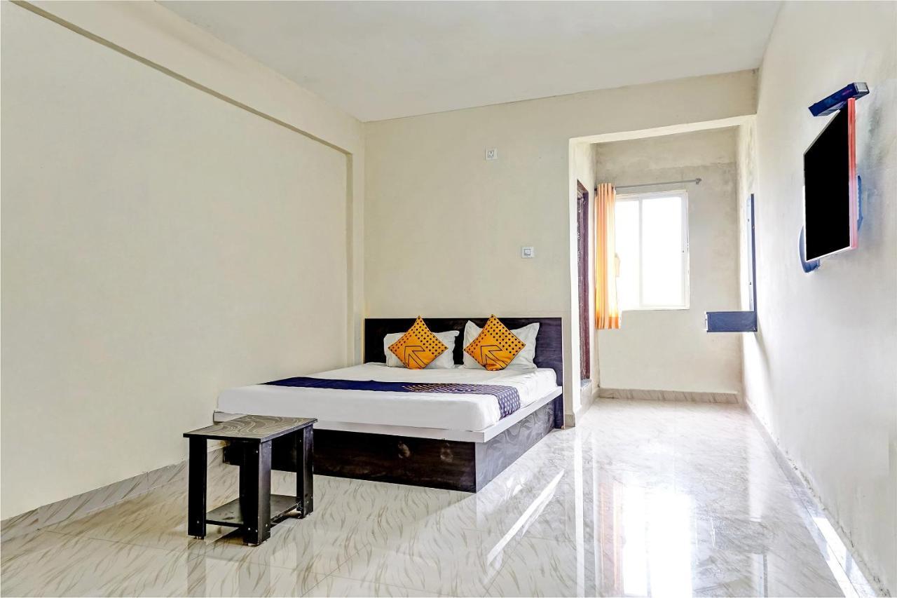 Spot On 81689 New Saiba Lodging Poona Buitenkant foto