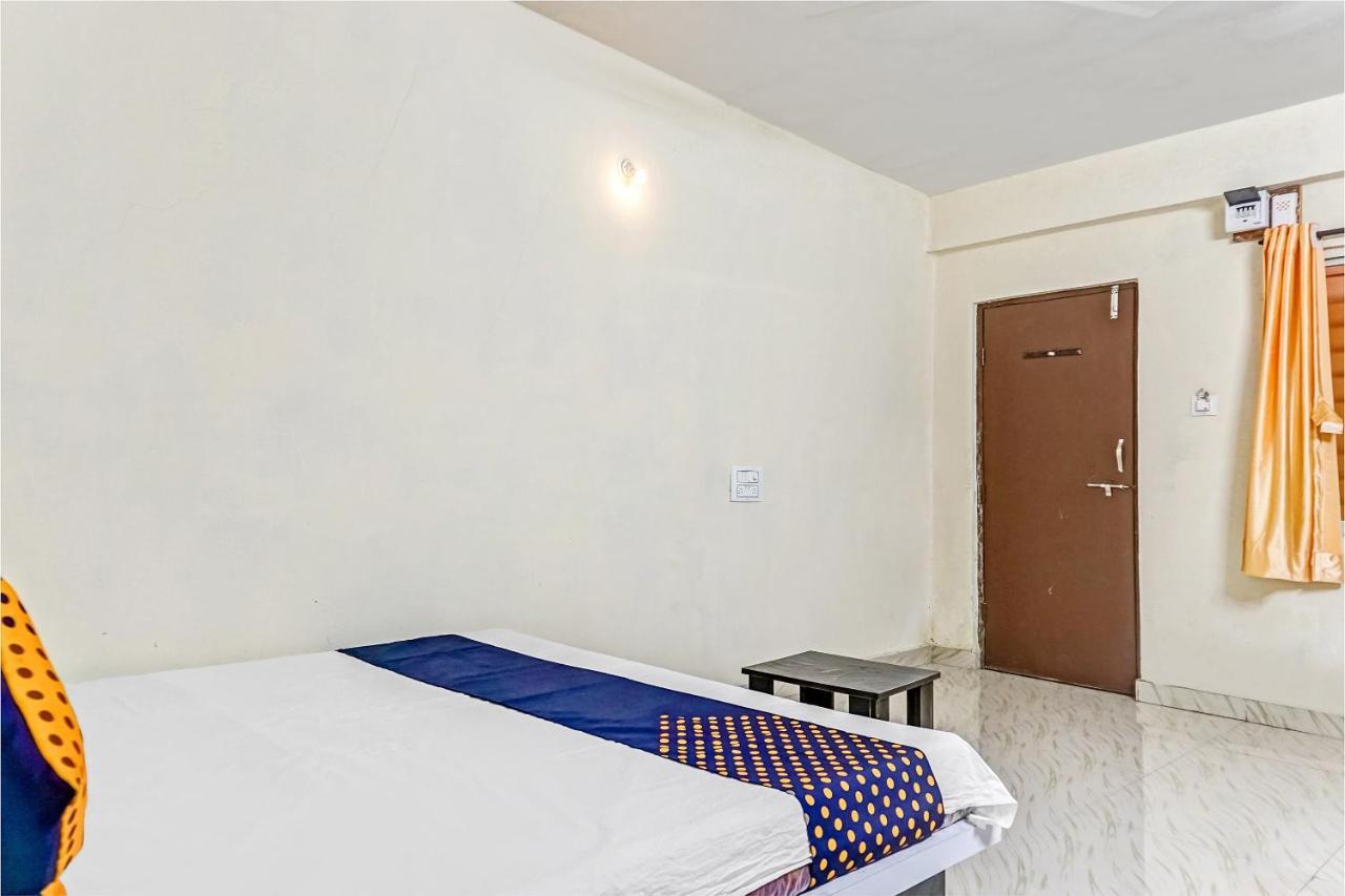 Spot On 81689 New Saiba Lodging Poona Buitenkant foto